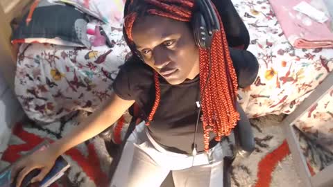 sexyjustin202 online show from February 1, 5:18 am