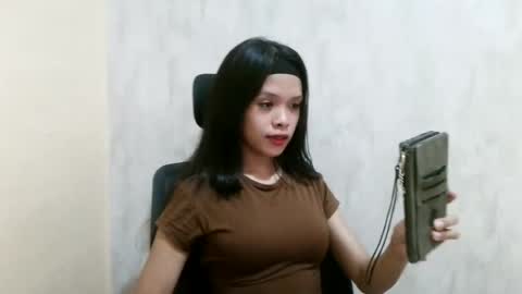 sexyladymich19 online show from July 24, 6:43 am