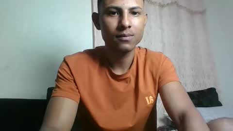 Snapshot of sexyleon69 chatting on February 8, 12:17 pm Sexy leon online show from February 8, 12:17 pm