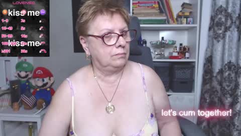 sexylynette4u online show from November 10, 9:45 am