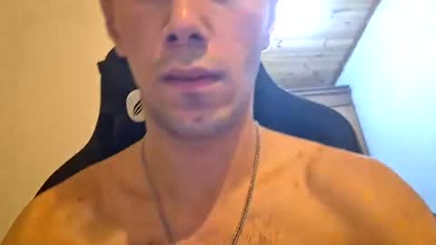 sexymann17 online show from June 24, 1:23 am