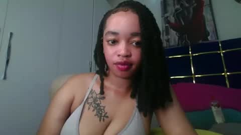 mel online show from April 21, 2:51 am