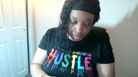 SexyMona online show from April 22, 8:21 am