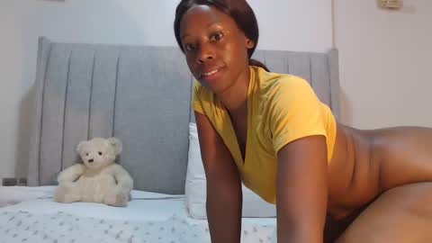 sexymonalisa1 online show from February 20, 6:37 am