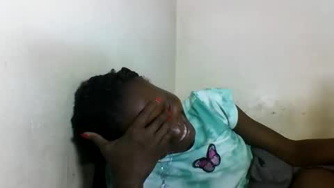 VIVIAN online show from February 18, 7:30 pm