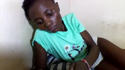 VIVIAN online show from March 2, 12:11 pm