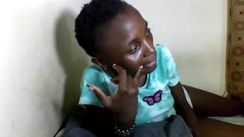 VIVIAN online show from March 3, 7:07 pm