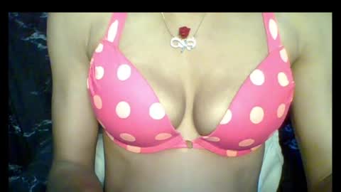 sexypussy000 online show from April 23, 12:07 am