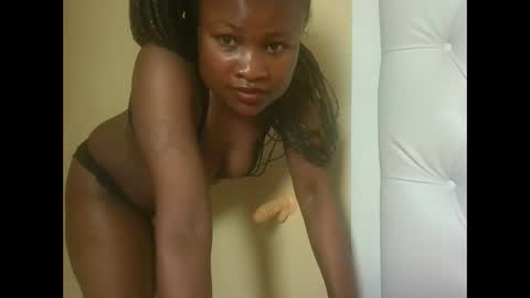 queenivy online show from September 19, 8:34 pm