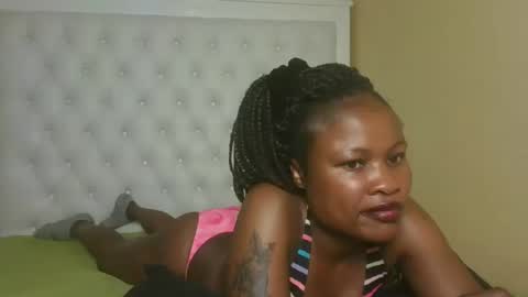 queenivy online show from October 13, 8:22 pm