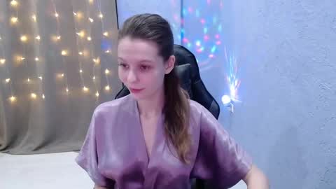 Snapshot of sexyru_coup1e chatting on February 23, 3:18 pm Sofi Smile online show from February 23, 3:18 pm