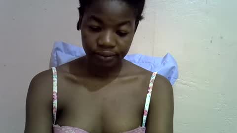 sexyshaz22 online show from March 28, 12:34 am