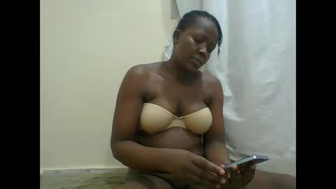 PAULINE online show from December 5, 2:00 am