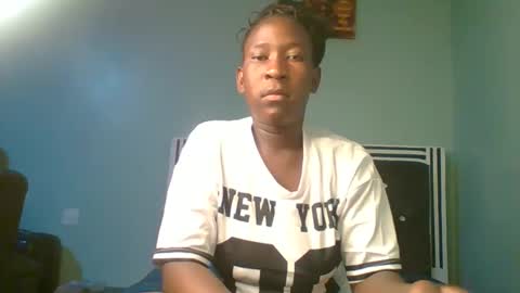 VIVIAN online show from December 15, 10:00 am