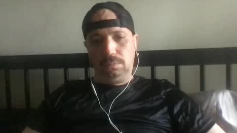 sfgiants1982 online show from October 2, 10:41 pm