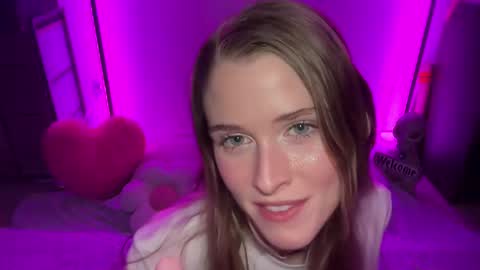 shadebabe online show from February 15, 7:10 am