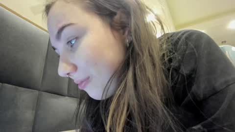 shadow_raffi online show from December 4, 2:25 am