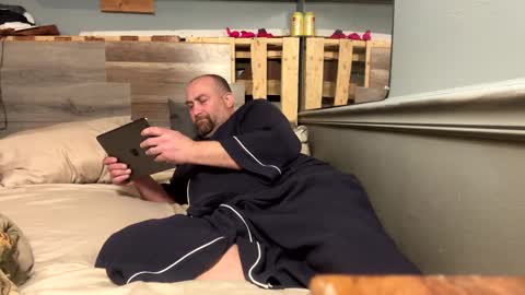 Snapshot of shadystl chatting on March 1, 10:53 pm shadystl online show from March 1, 10:53 pm