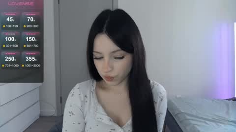 Shae online show from May 13, 6:23 am