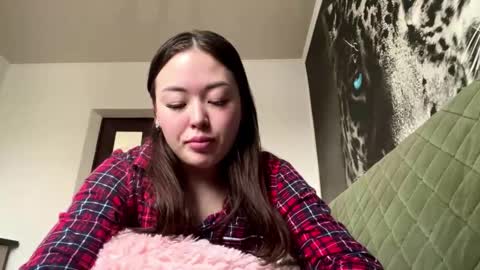 Hana online show from December 17, 4:19 am