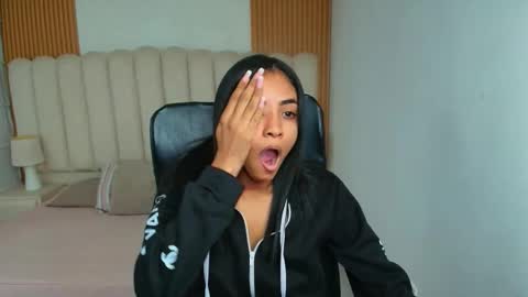 shanelle online show from February 17, 3:05 am