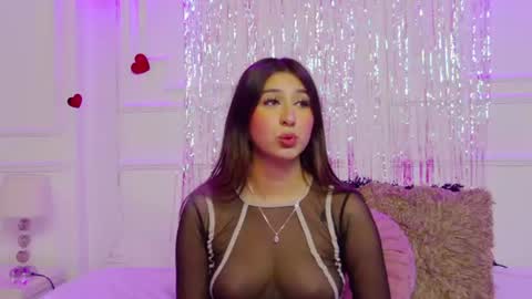 ShannonBannks online show from July 3, 9:19 pm