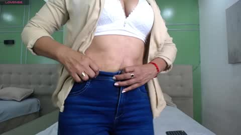  Shanon  online show from January 14, 7:43 pm