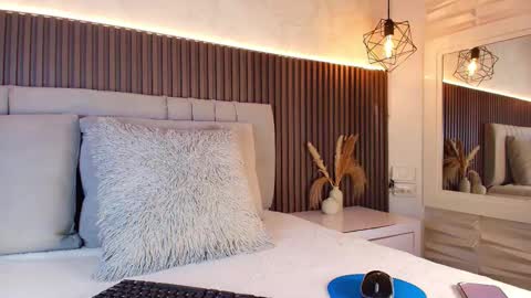 SHANON online show from December 21, 11:05 am