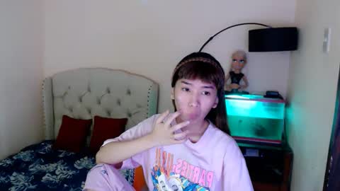 SHANTA FOX  s online show from March 26, 9:03 am