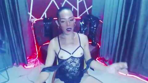 shanttyfox_69 online show from October 7, 1:23 am