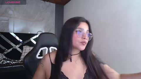 Snapshot of shantyvibe_a chatting on October 18, 9:52 pm Shantall online show from October 18, 9:52 pm