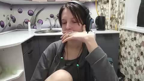 Sara online show from July 1, 5:54 pm