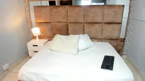  SHARLOTTE   online show from February 25, 12:20 pm