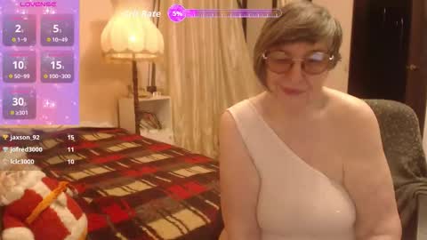 Helena online show from December 5, 5:00 pm