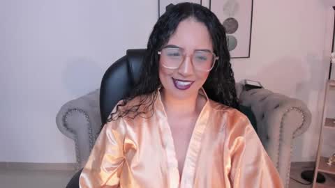 sharon_breezee online show from February 2, 6:43 am