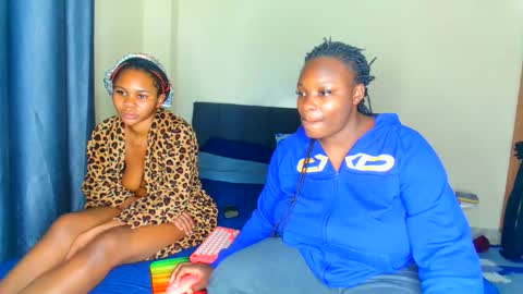 shee13 online show from November 6, 6:16 am