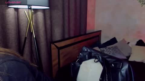 Alexis online show from October 13, 7:10 am