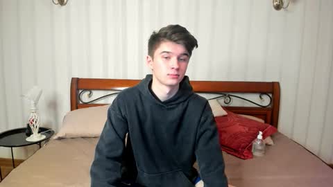 Max online show from October 10, 6:58 pm