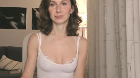 shesleepsnaked online show from December 20, 5:53 pm