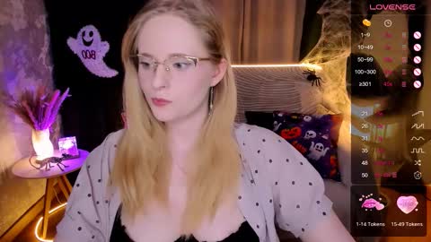 Hello guys my name is Aemilia online show from October 27, 9:20 am