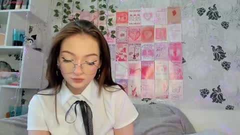 Snapshot of shimi_shimi_ chatting on March 11, 7:03 am Samsa online show from March 11, 7:03 am