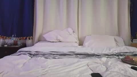 shinyandused online show from November 30, 4:08 am