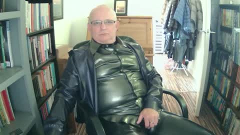 Shiny Gary online show from September 25, 12:45 pm