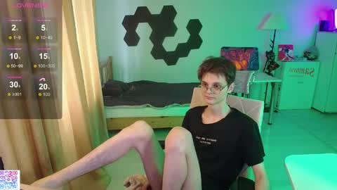 shiromy_ online show from May 15, 5:49 am