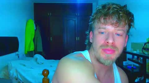 Cick Goreskin online show from March 5, 2:53 am