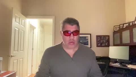 Chicago Guy online show from February 5, 4:37 am