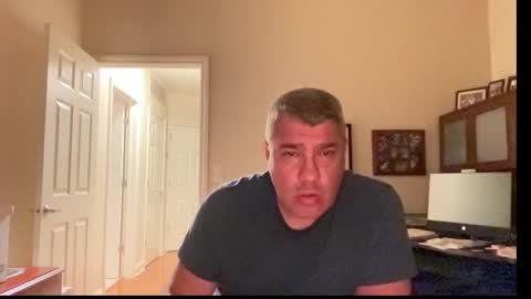 Chicago Guy online show from October 12, 6:39 am