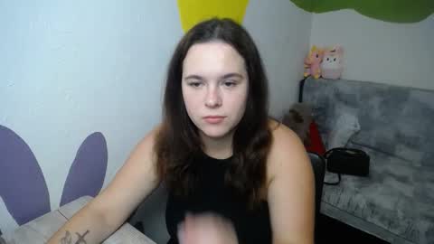 Snapshot of shy_lil chatting on September 22, 12:09 pm shy_lil online show from September 22, 12:09 pm