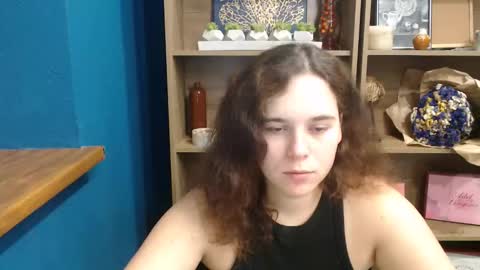 Snapshot of shy_lil chatting on September 28, 9:40 am shy_lil online show from September 28, 9:40 am