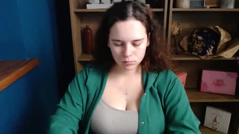 Snapshot of shy_lil chatting on October 8, 10:21 am shy_lil online show from October 8, 10:21 am